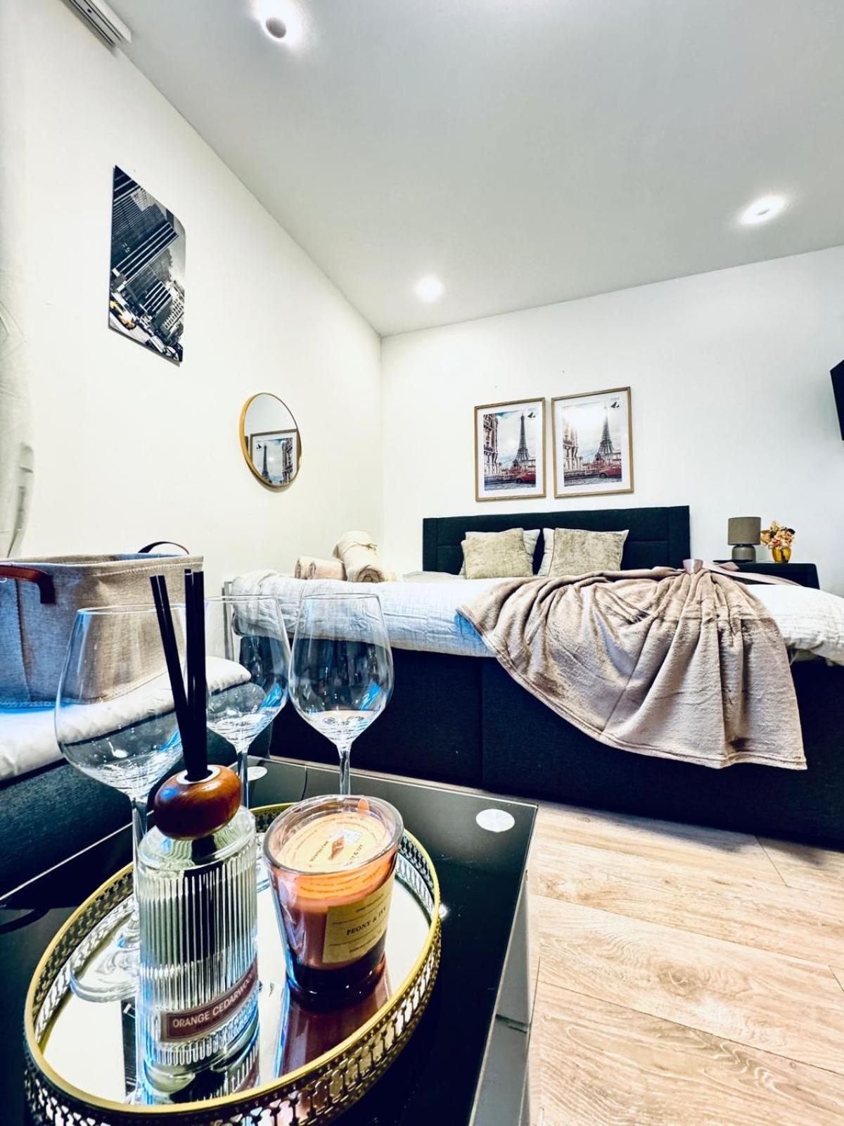 Central King Studio - 10 Mins Walk From Downtown Wien Exterior foto