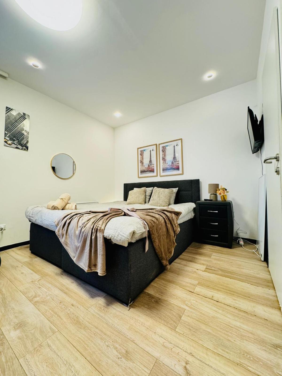 Central King Studio - 10 Mins Walk From Downtown Wien Exterior foto